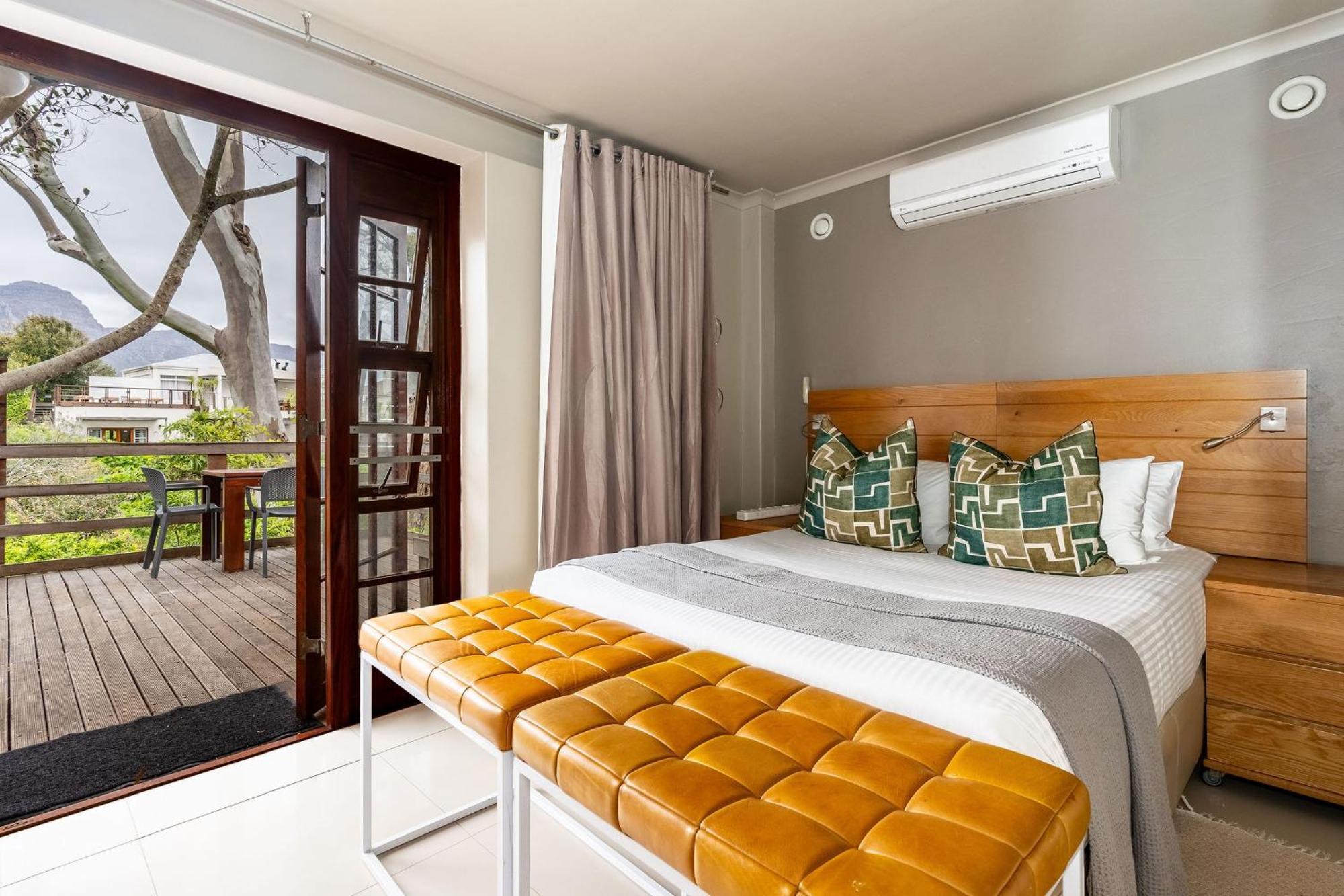 Camps Bay Forest Pods Bed & Breakfast
